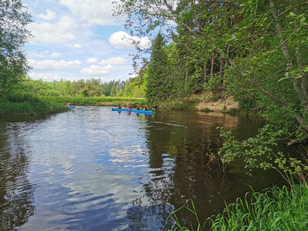 Lokko talu loodusmatkad, kanuumatkad Ahja ja Võhandu jõel.